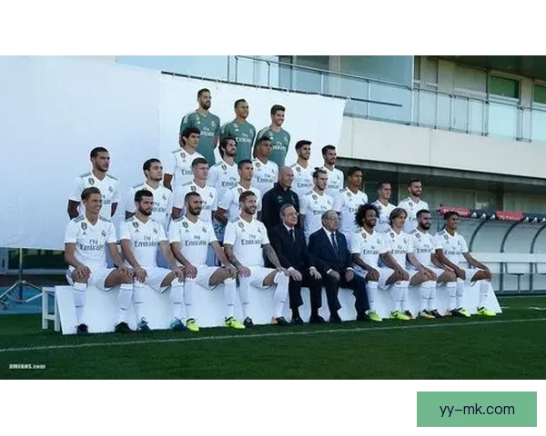 皇马发布全家福拍摄花絮幕后欢乐不断新赛季团结气氛提前升温